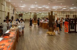 ban-vong-tay-tram-huong-tai-nha-trang